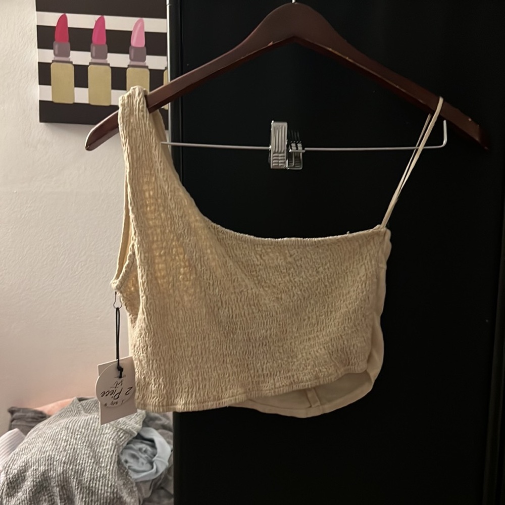 Crop top - Picture 3 of 3